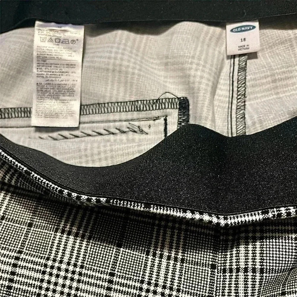 🆕 Old Navy Black White Plaid Skinny Leg  Stretch Waist Side Zip Pants  Size 18 - Picture 8 of 8